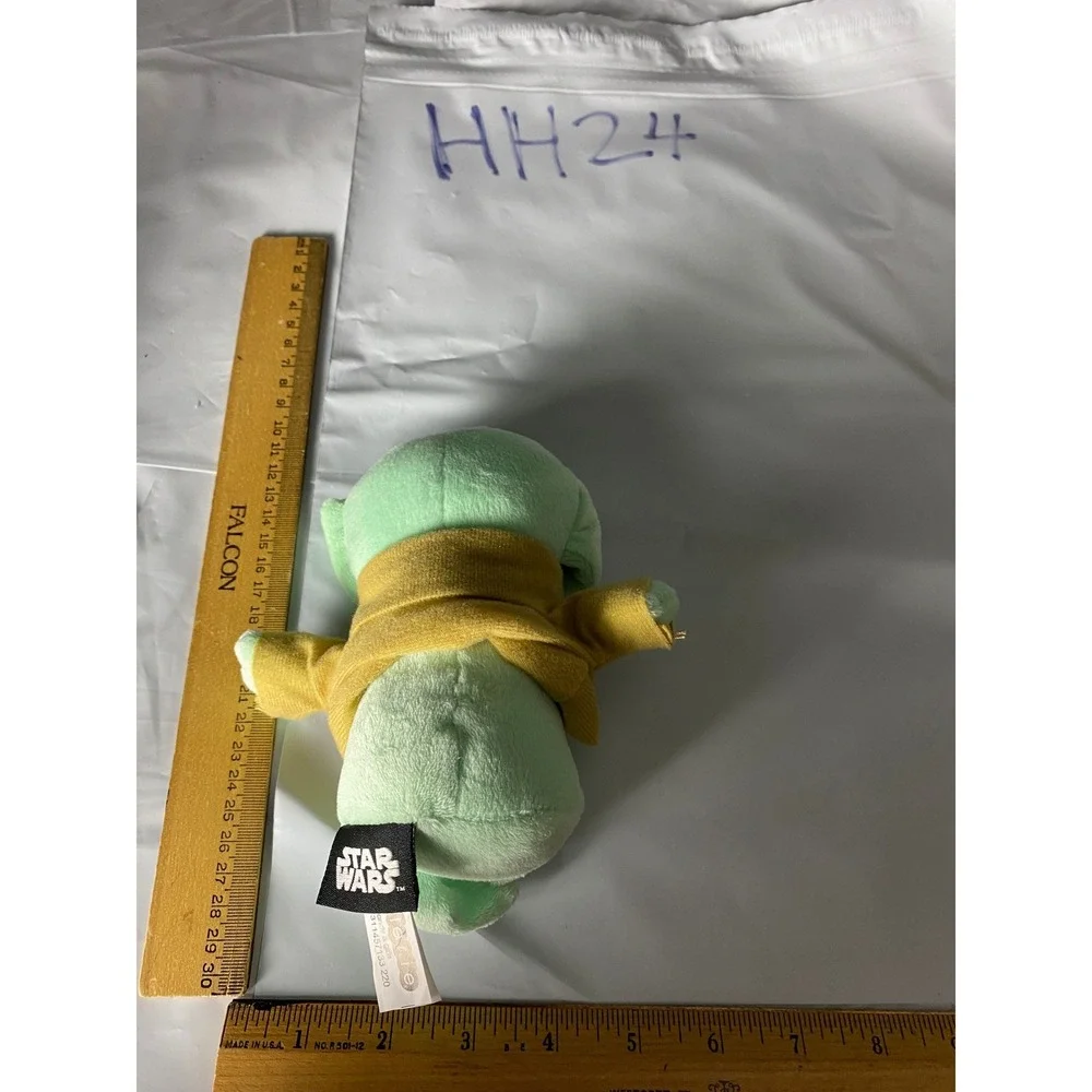 Star Wars The Mandalorian Grogu Baby Yoda Plush Stuffed Animal‎ 8 Inch Green Tan